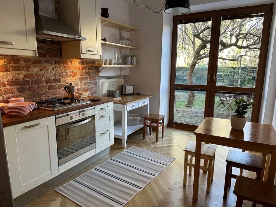 Stary Mokotow, Z Ogrodkiem Apartment Warsaw Exterior photo